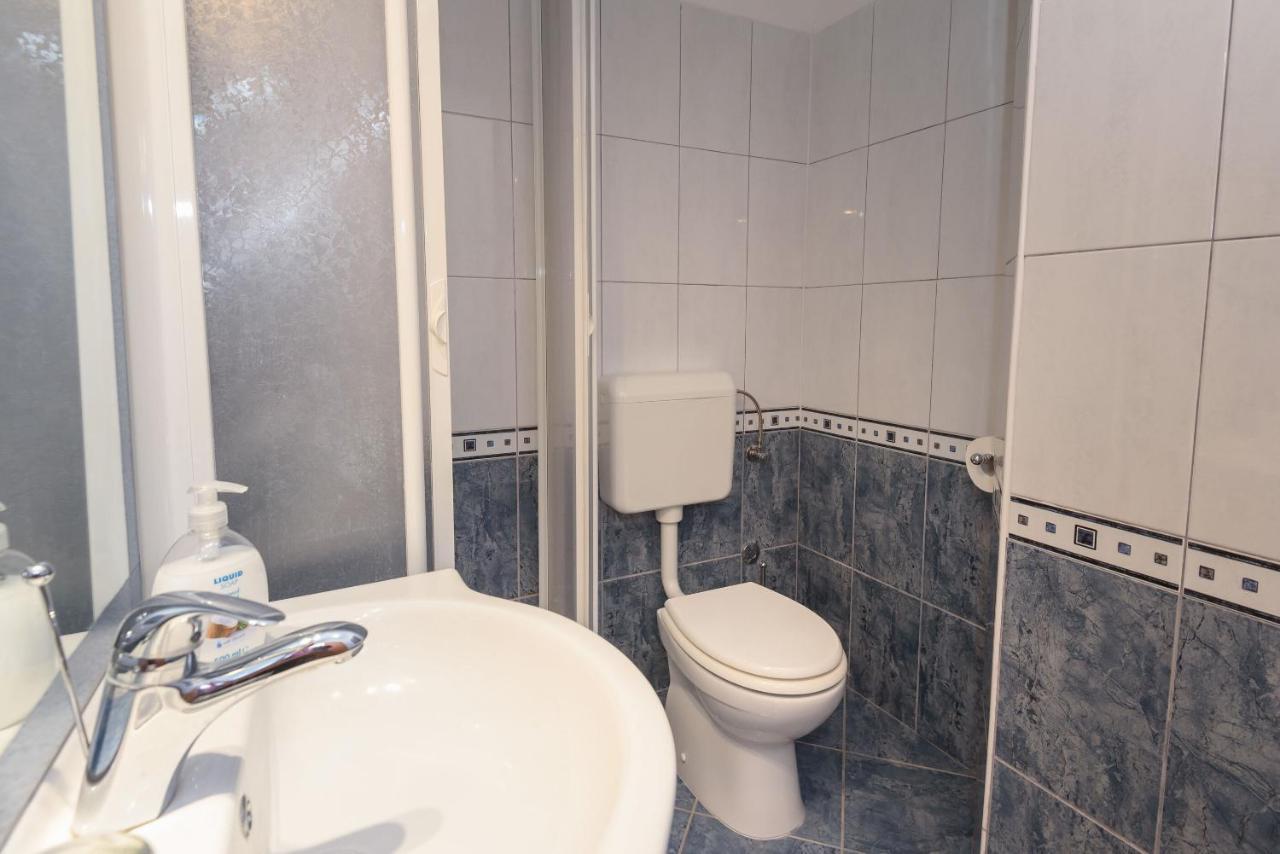 Apartments Zdravko เคล็ค ภายนอก รูปภาพ