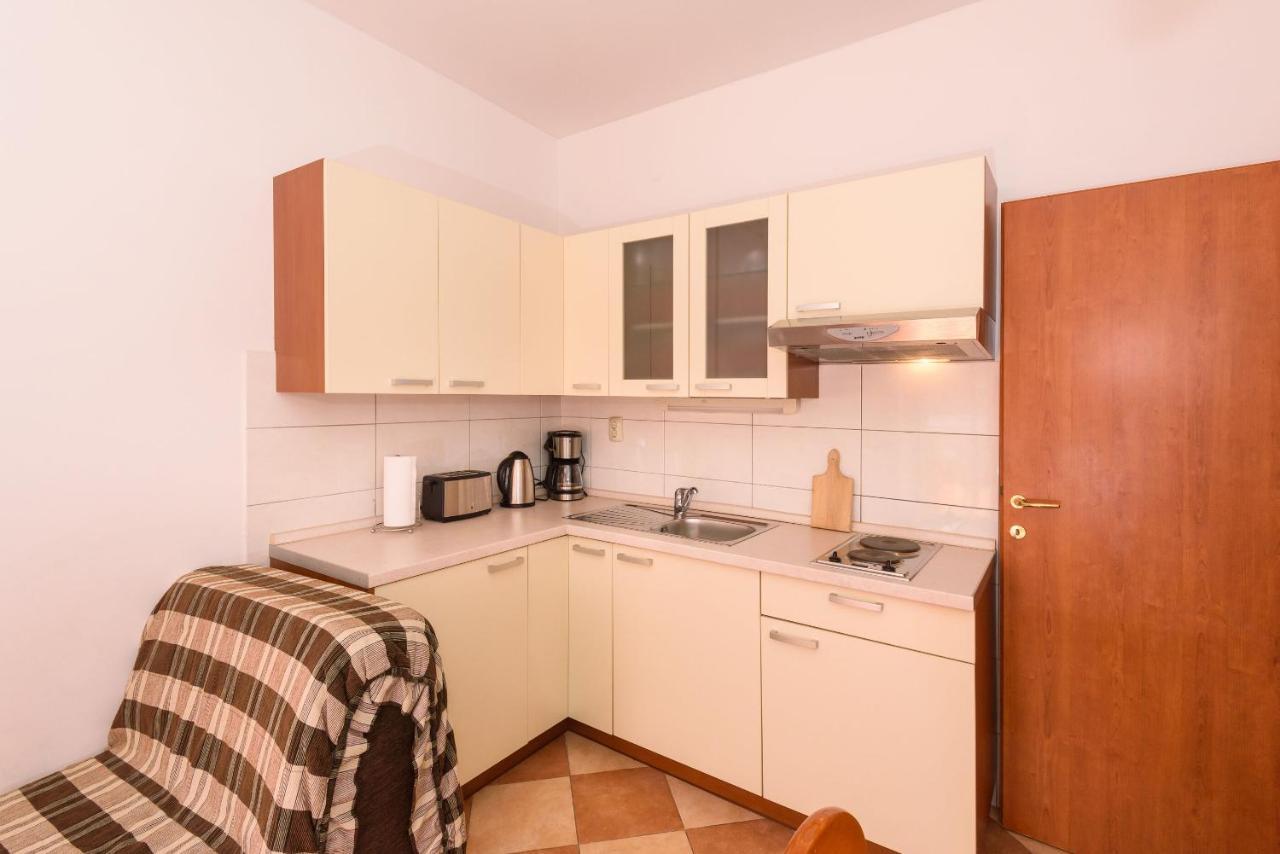 Apartments Zdravko เคล็ค ภายนอก รูปภาพ
