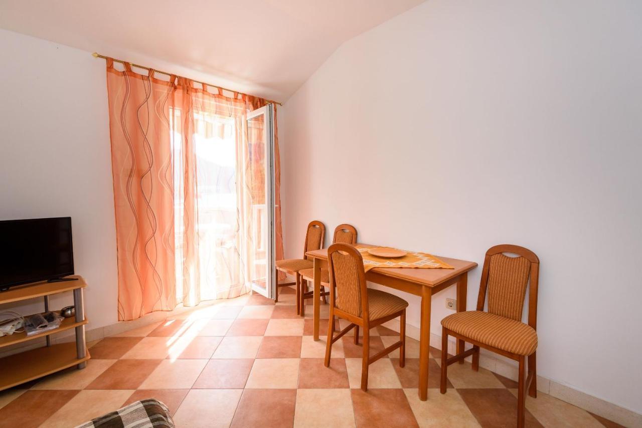 Apartments Zdravko เคล็ค ภายนอก รูปภาพ